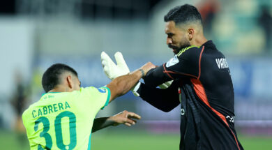 aek-cabrera-alves-kamprera