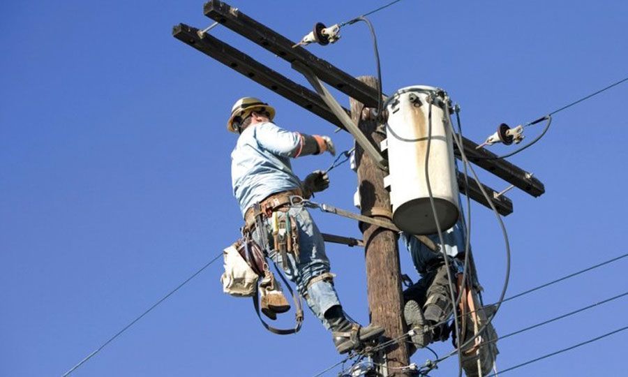 Παλώδια: 12χρονοι έριχναν σίδερα σε καλώδια της ΑΗΚ για να προκαλούν μπλακάουτ