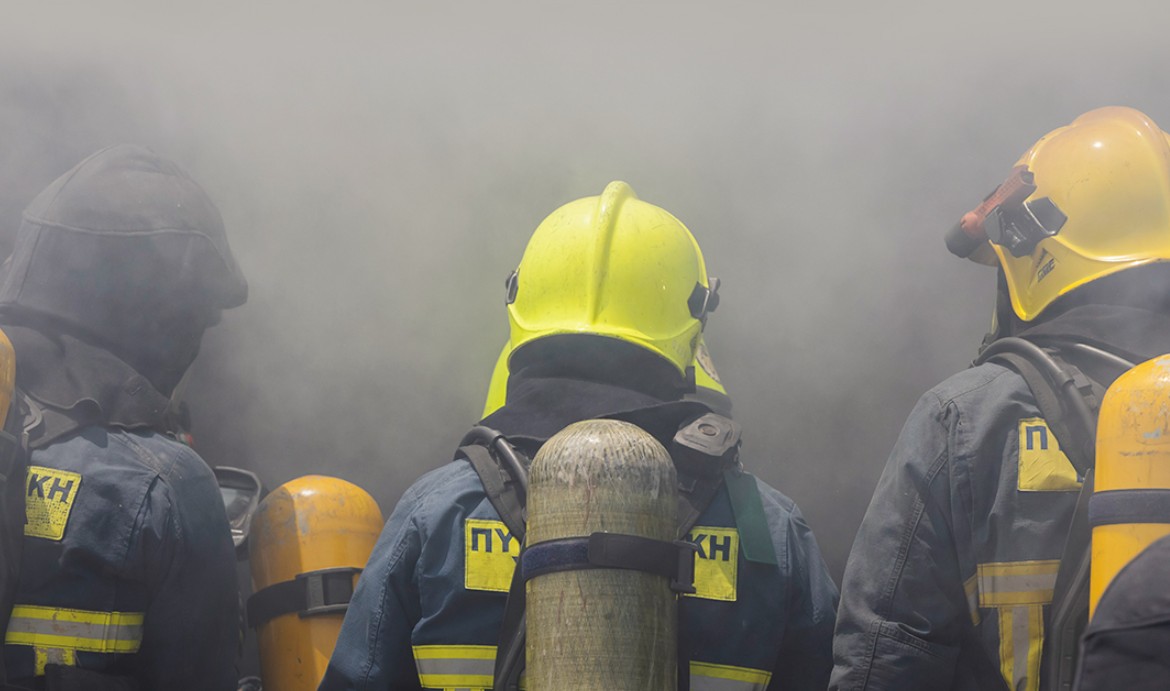 Σε συναγερμό τέθηκε η Πυροσβεστική Υπηρεσία: Πυρκαγιά σε σπίτι – τρεις κύλινδροι υγραερίου εντός της οικίας