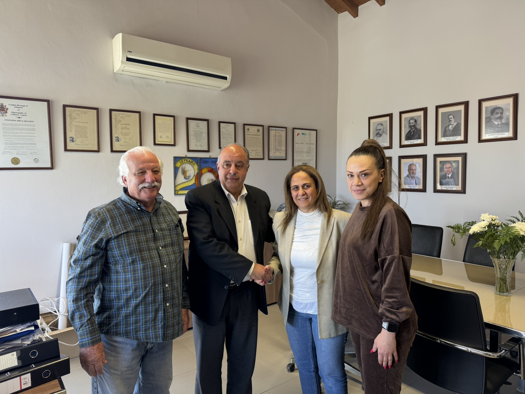«Αδελφοποίηση» του Κέντρου Φιλοξενίας Ενηλίκων «Ο Τίμιος Σταυρός στα Λεύκαρα με την Στέγη Αρχάγγελος Μιχαήλ Κα