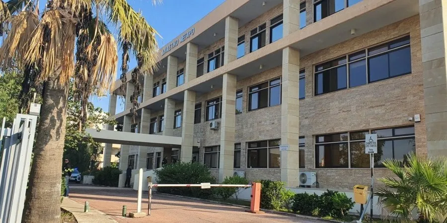 Υπό πενθήμερη κράτηση δυο νεαροί για χρήση εκρηκτικών υλών στη Λάρνακα
