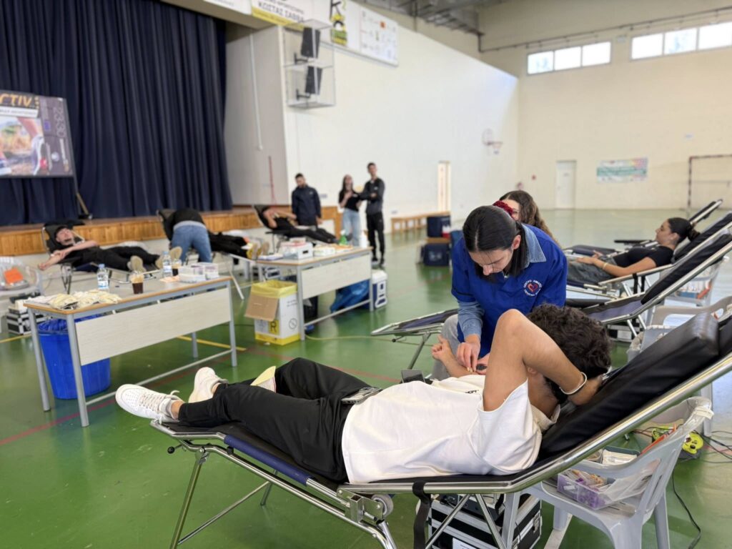 Με επιτυχία η 2η αιμοδοσία στο Λυκείο Αραδίππου 