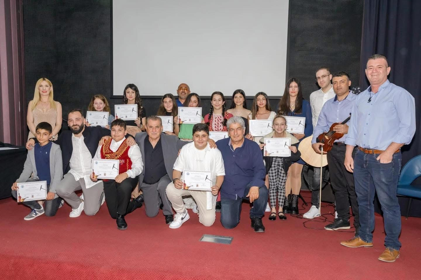 Με απόλυτη επιτυχία πραγματοποιήθηκε ο 1ος Διαγωνισμός Κυπριακού Τραγουδιού από την Ομοσπονδία Συνδέσμων Γονέων Δημοτικών Σχολείων Πόλης και Επαρχίας Λάρνακας