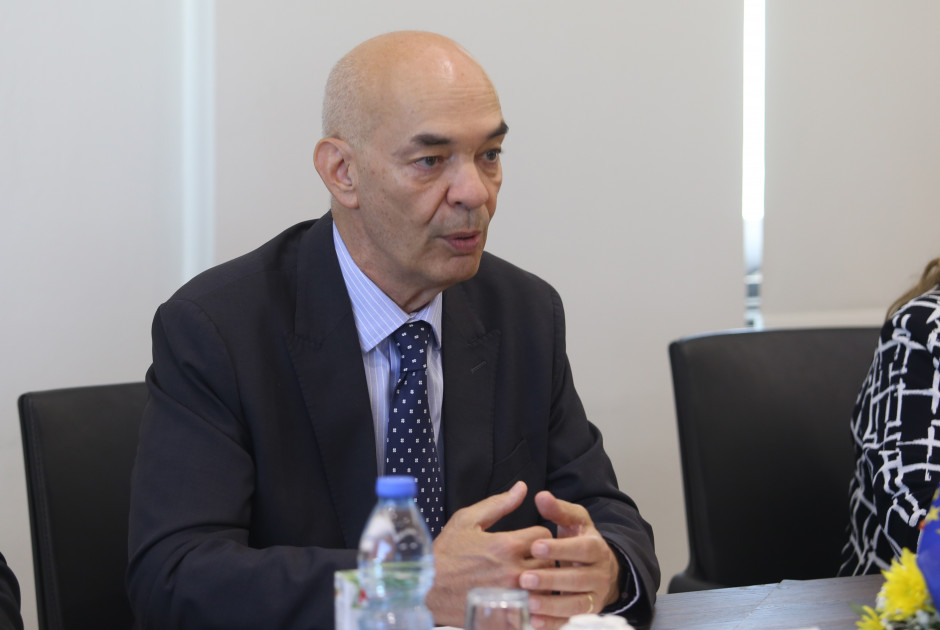 Επίσκεψη Υπουργού Μεταφορών Αλ. Βαφεάδη στο ΕΒΕ Λάρνακας – Προσωρινές λύσεις για να μειωθεί η ταλαιπωρία των τ