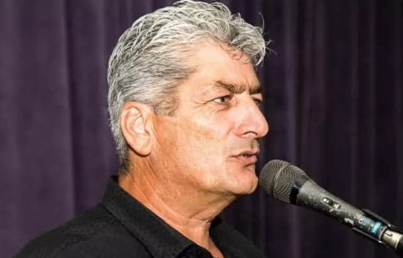 Ανδρόνικος Κατσιαντώνης: Ως λαϊκός ποιητής πρέπει να αντιπροσωπεύκεις τζιήνον που γράφεις στα ποιήματα σου