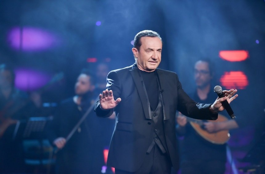 Viral βίντεο του “Λεπά” που απολαμβάνει την εξυπηρέτηση του ΕυΚουζήν στη Λάρνακα – Δείτε το!