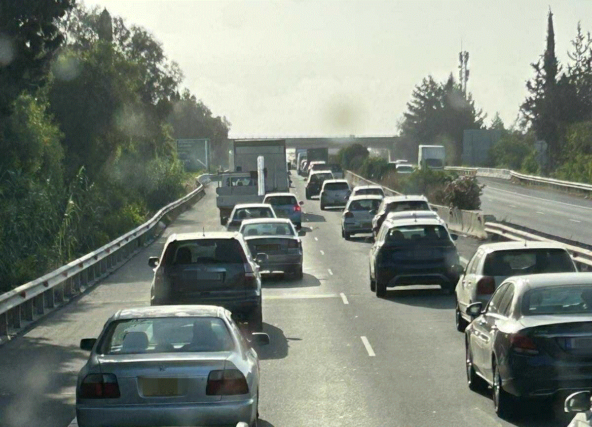 Τροχαίο στον αυτοκινητόδρομο Λάρνακας – Αγίας Νάπας παρά την αερογέφυρα Λιβαδιών (φώτο)