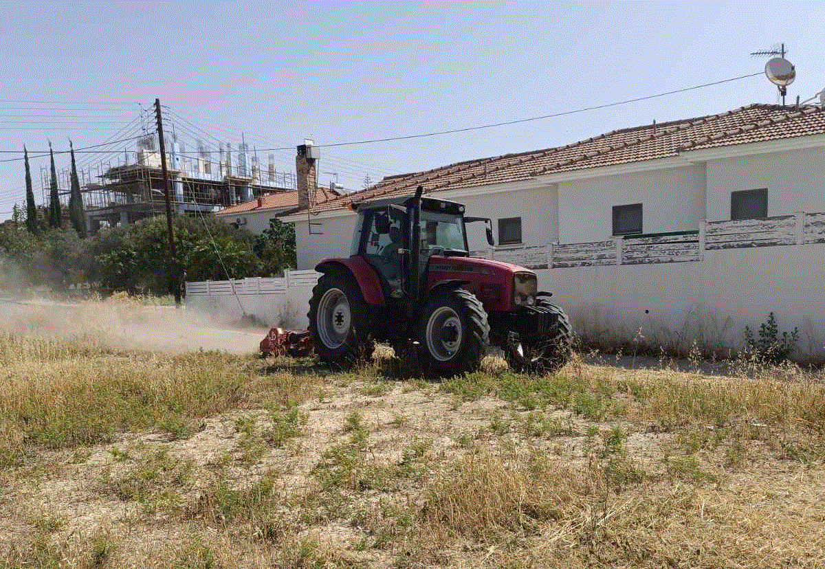 Καθαριότητα στα χωράφια του Δήμου Αραδίππου