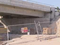 P2-KALAVASOS-GEFYRA-ELENH-FANARH_frame_26995 (1)