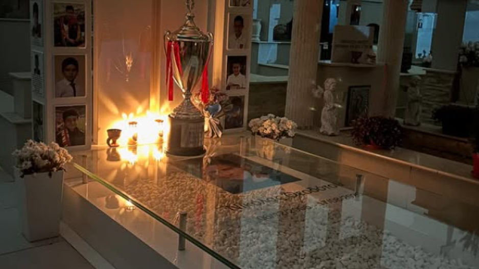 Ρίγη συγκίνησης: Το τρόπαιο “πήγε” στον Νικόλα Θεοδότου (φώτο)