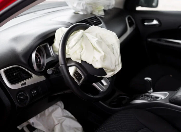 TAKATA: 1300 πολίτες αναμένουν ραντεβού για αντικατάσταση -Τι αναφέρει το ΤΟΜ