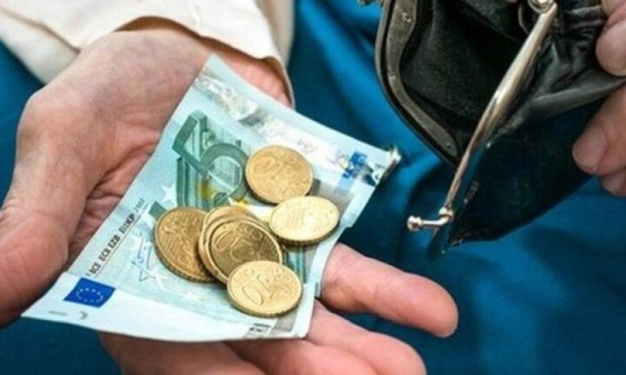 «Όχι» Υπ. Εργασίας για επίσπευση της πληρωμής των συντάξεων Μαΐου