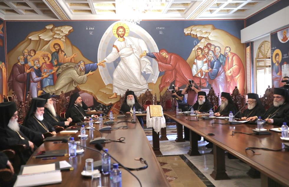 Έκτακτη Ιερά Σύνοδος σε υψηλους τόνους: «Όργιο συλλογής υπογραφών υπέρ Τυχικού