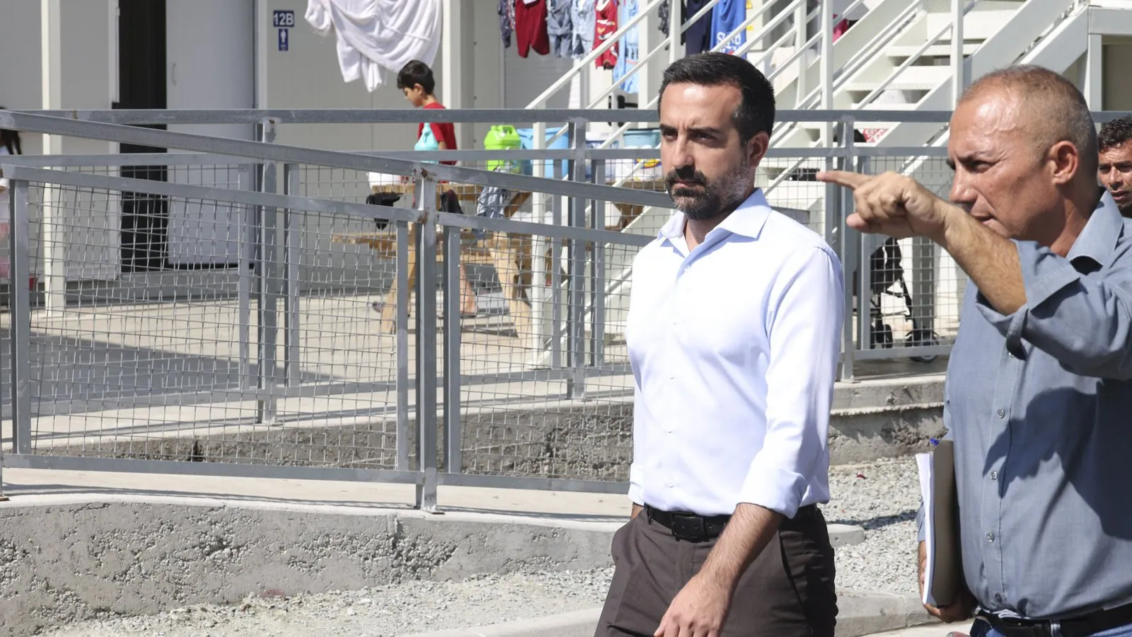 Για τις «Λίμνες» συζήτησαν Υφυπουργός Μετανάστευσης και Κοινοτάρχης Μαζωτού