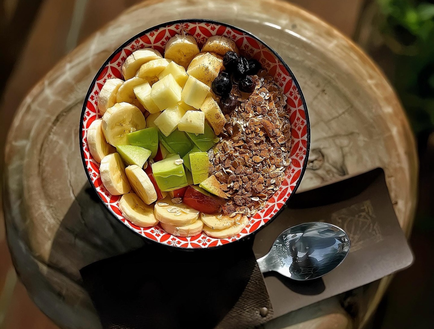 Πάμε για healthy brunch δίπλα στη θάλασσα