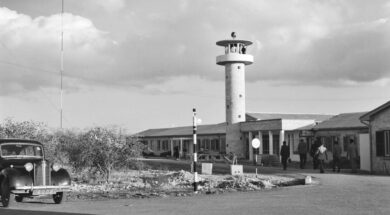 Οι εγκαταστάσεις μετά την 1.4.55. Κτίστηκε πύργος και τοποθετήθηκε άγγλος φρουρός στραρτιώτης C.B.S