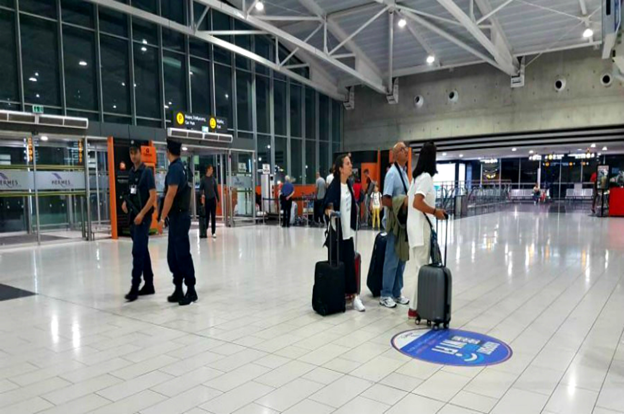 Τον έψαχναν εδώ και επτά χρόνια, τον «τσάκωσαν» στο αεροδρόμιο – Βρισκόταν σε ισχύ διεθνές ένταλμα σύλληψης εναντίον του για υποθέσεις ναρκωτικών