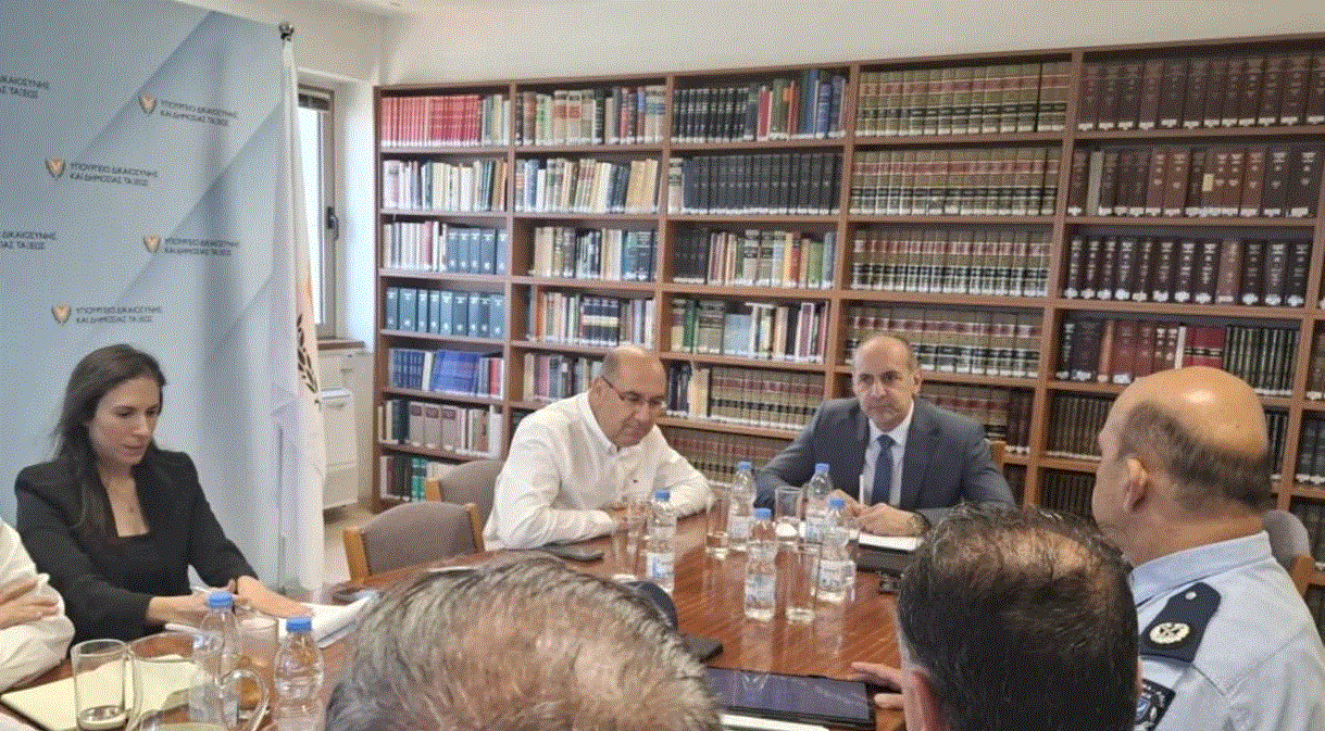 Σύσκεψη στο Υπουργείο Δικαιοσύνης και Δημοσίας Τάξεως με θέμα την αντιμετώπιση της εγκληματικότητας και παραβατικότητας στη Λάρνακα
