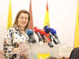 ΥΠΟΥΡΓΟΣ ΠΑΙΔΕΙΑΣ 0