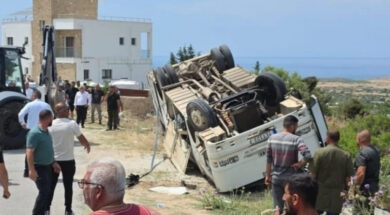 ανατροπή λεωφορείου κατεχόμενα