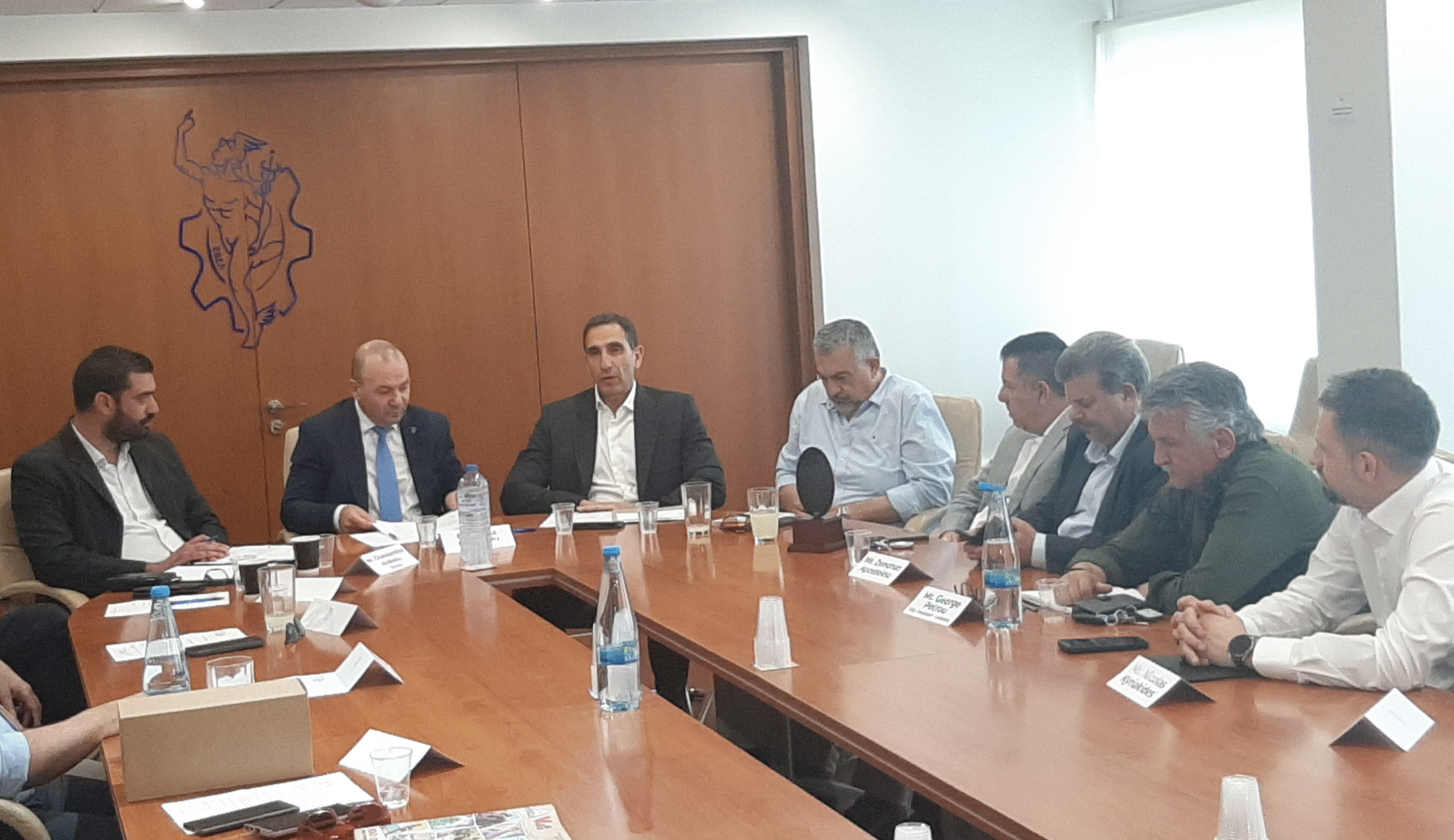 Συνάντηση Δ.Σ. του Εμπορικού και Βιομηχανικού Επιμελητηρίου Λάρνακας (Ε.Β.Ε.Λ.) μαζί με τον Υπουργό Εσωτερικών κ. Κωνσταντίνο Ιωάννου