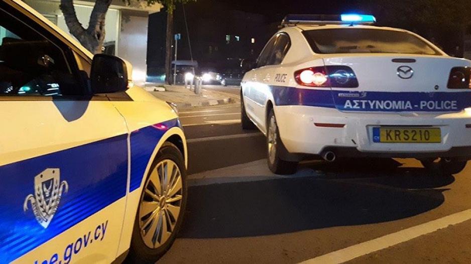 Επεισοδιακή σύλληψη 23χρονου με πυροβολισμούς και επίθεση