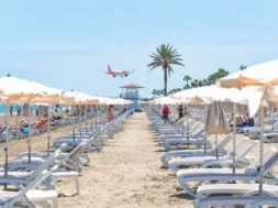 Easyjet-plane-on-approach-to-Larnaca-Airport.jpg