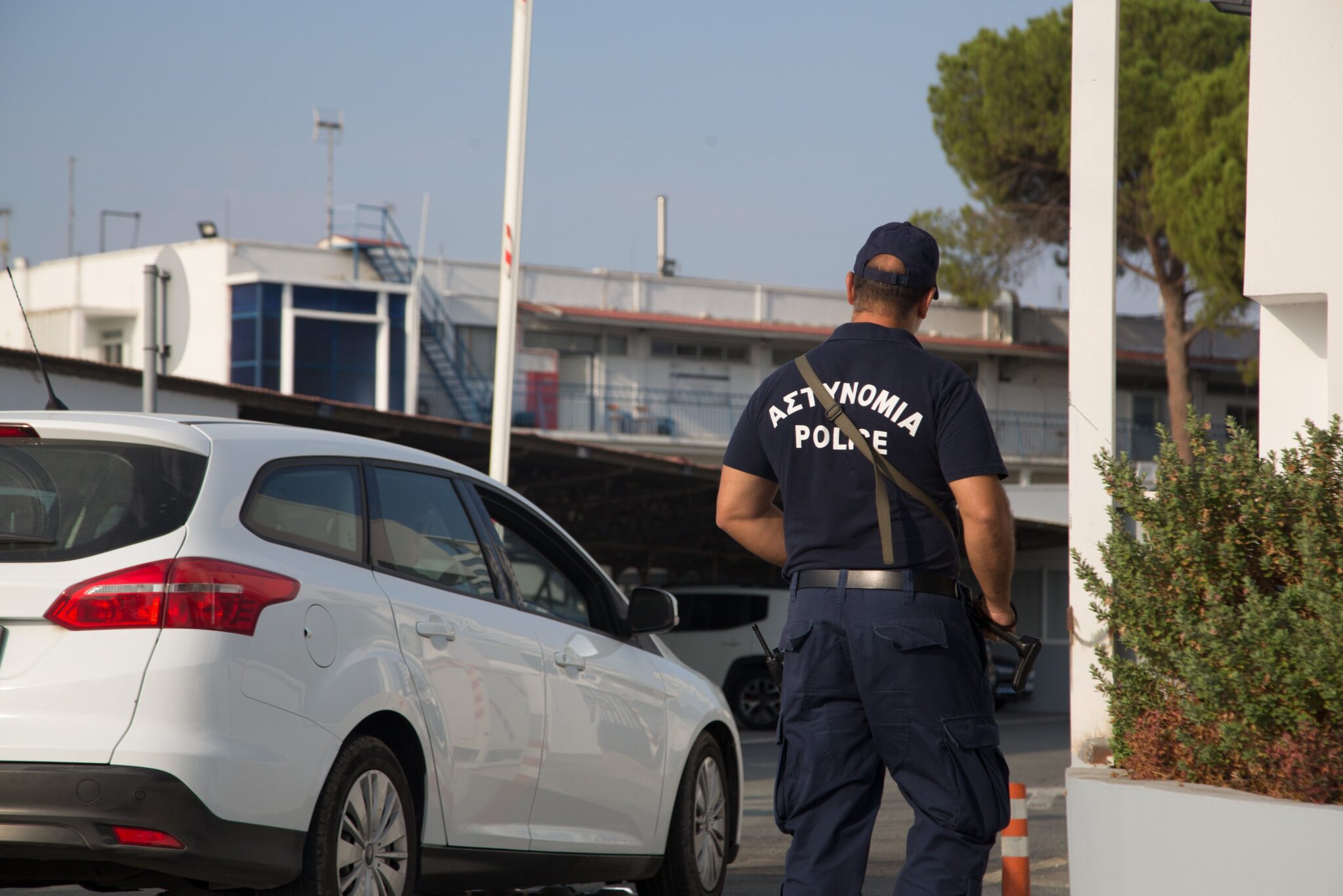 Τι παρακολουθούσε ο Αζέρος ύποπτος τρομοκράτης και ποια τα κοινά με τον ομοεθνή του που συνελήφθη στα Χανιά