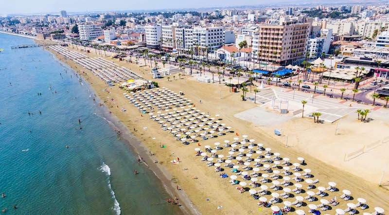 Αγγίζει το 90% η πληρότητα στα ξενοδοχεία – Ποιοι τουρίστες «ψηφίζουν» Κύπρο
