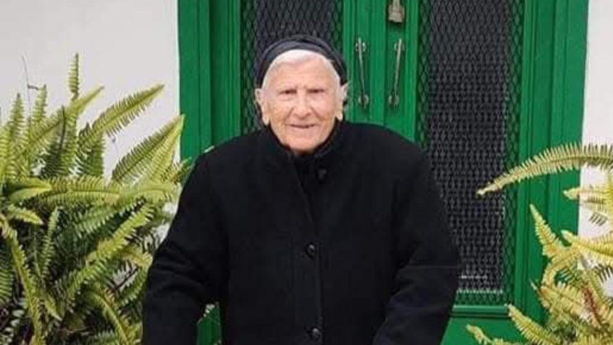 «Έφυγε» από τη ζωή η ηρωική μορφή της Καρπασίας, η Αθηνά Ζάουρα -Σήμερα Κυριακή η κηδεία της