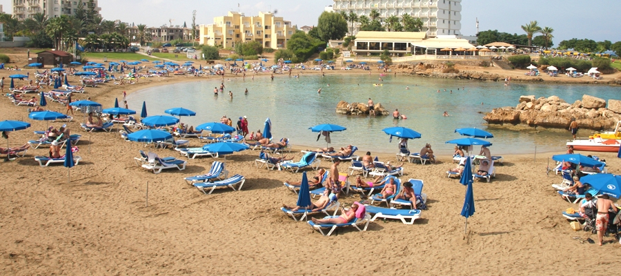 Γρονθοκόπησε υπάλληλο του Δήμου Παραλιμνίου γιατί μετακίνησε τις πετσέτες του