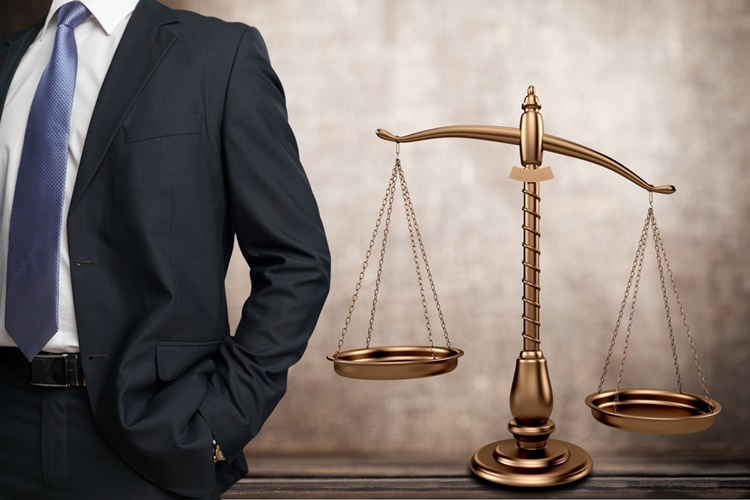 Πρωτοφανής υπόθεση με περιουσίες νεκρών, δικηγόρος «τσέπωνε» τις κληρονομιές