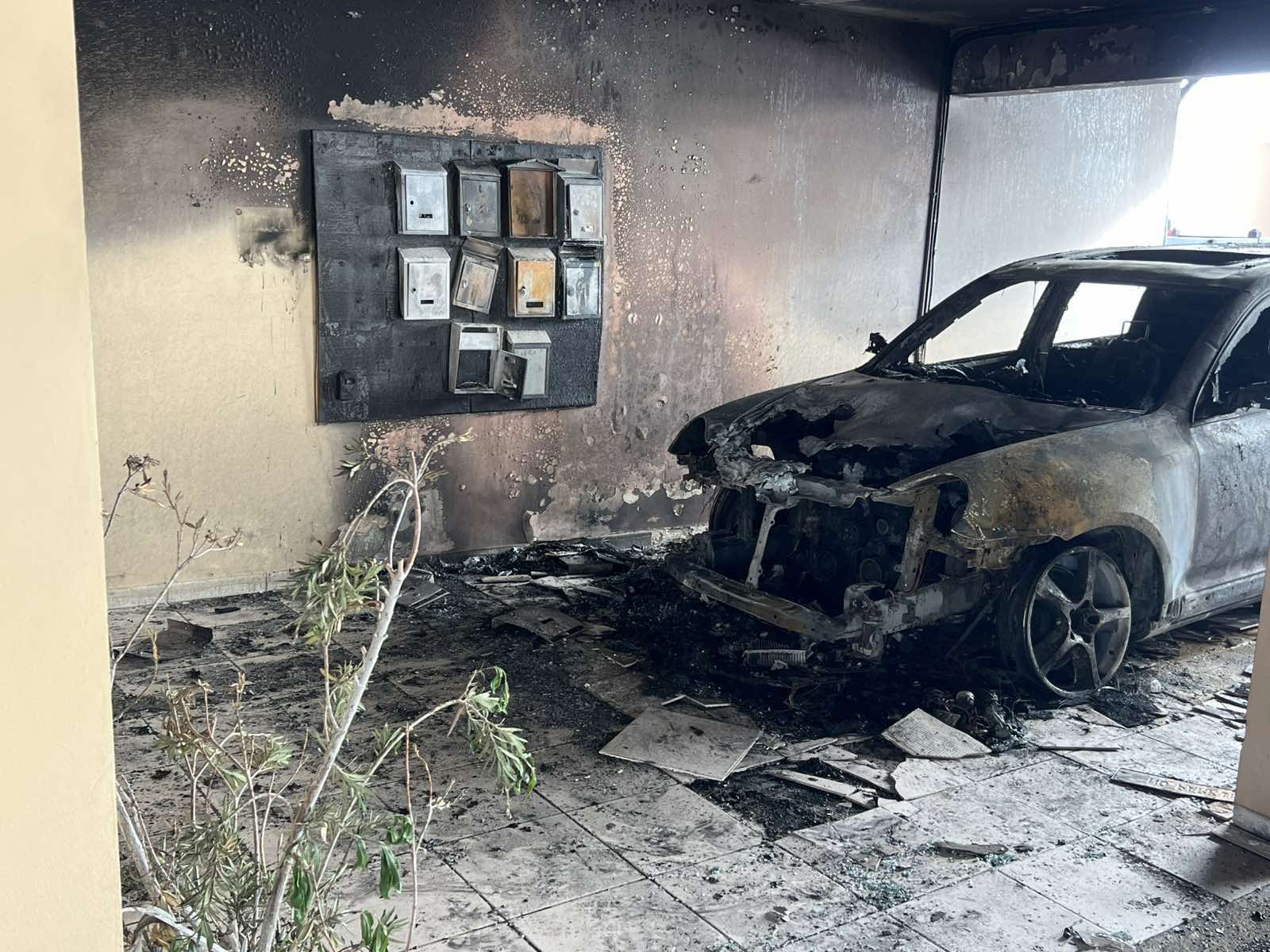 Σε πλήρη εξέλιξη οι έρευνες για εντοπισμό των δραστών για τον εμπρησμό στην Ορόκλινη (φώτο)