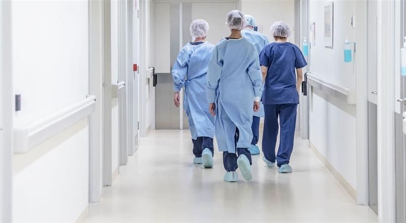 Καταδικάζει άσεμνες επιθέσεις ο ΟΚΥπΥ, γιατί δεν έχει τεθεί σε διαθεσιμότητα ο νοσηλευτής