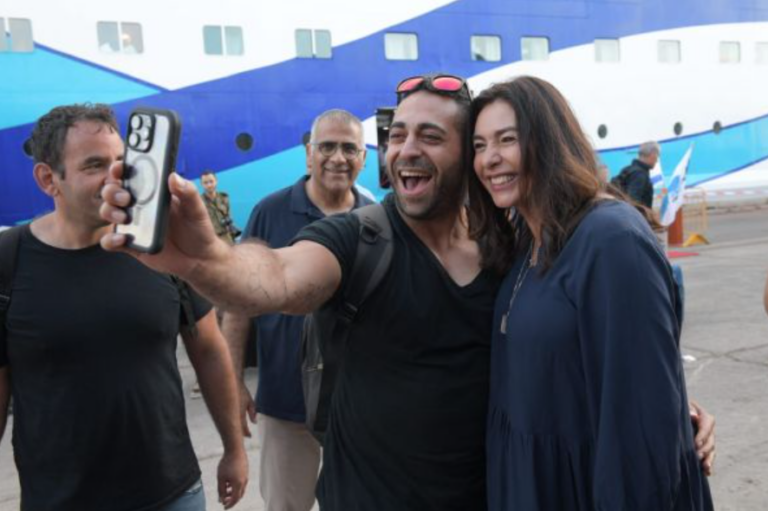 Έφτασε Ισραήλ το πρώτο κρουαζιερόπλοιο που σάλπαρε από Λεμεσό
