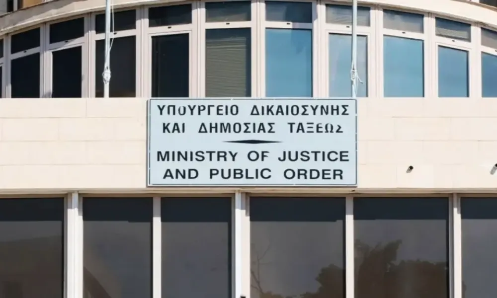 Τι απαντά το Υπ. Δικαιοσύνης για τους συμβασιάχους ειδικούς αστυνομικούς
