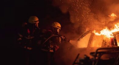 ΦΩΤΙΑ ΣΥΝΕΡΓΕΙΟ ΑΥΤΟΚΙΝΗΤΩΝ ΛΑΡΝΑΚΑ