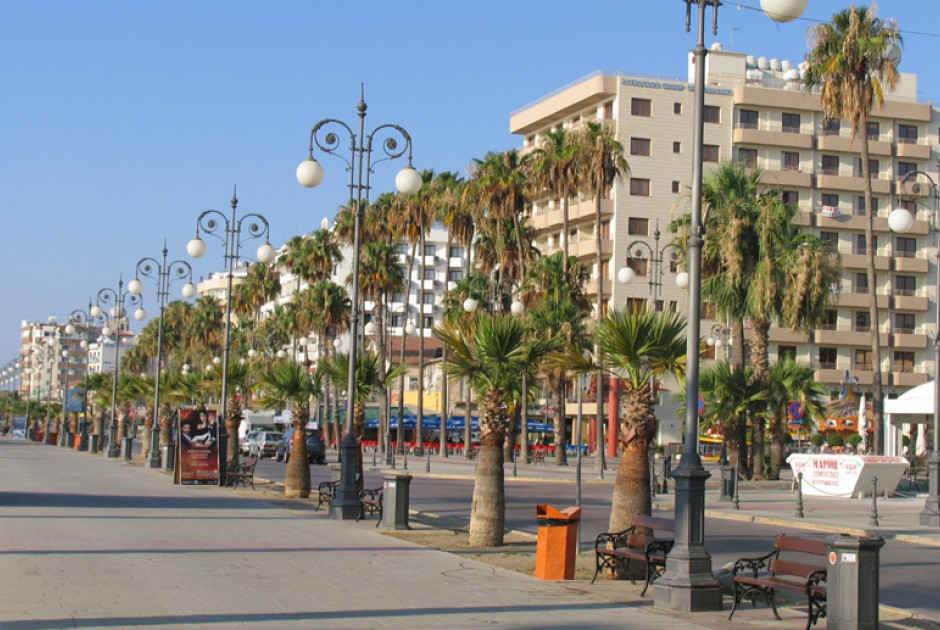Ενισχυμένα μέτρα ασφαλείας σε όλη τη Λάρνακα και στην εβραϊκή συναγωγή