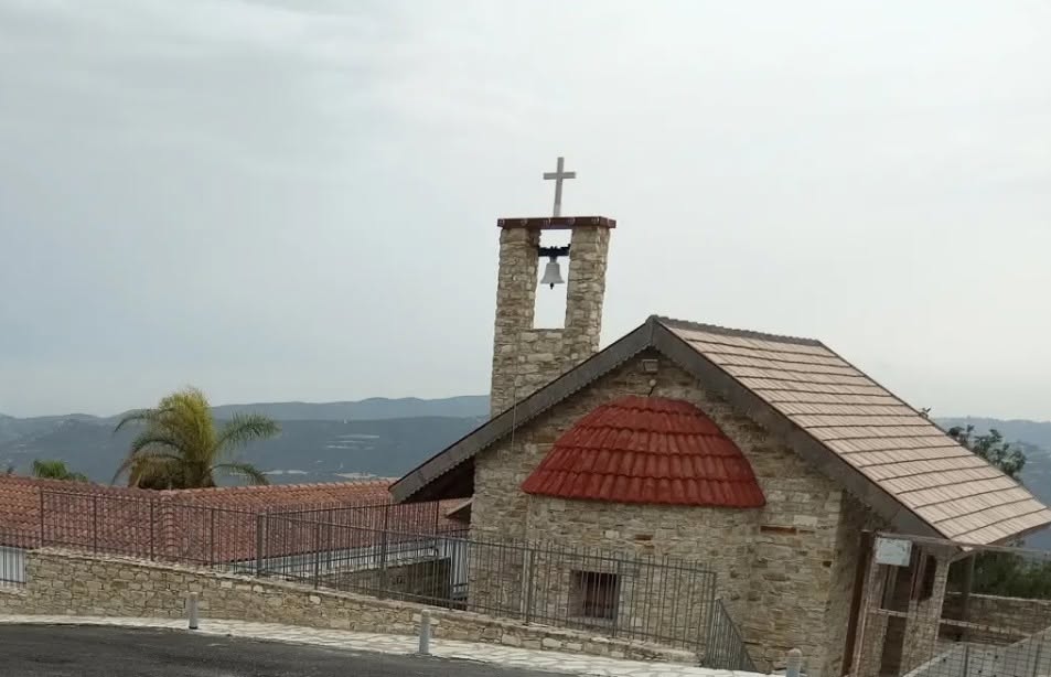 Γιορτάζει η Παναγία των Βλαχερνών και θα λειτουργήσει το εκκλησάκι στην Χοιροκιτία…