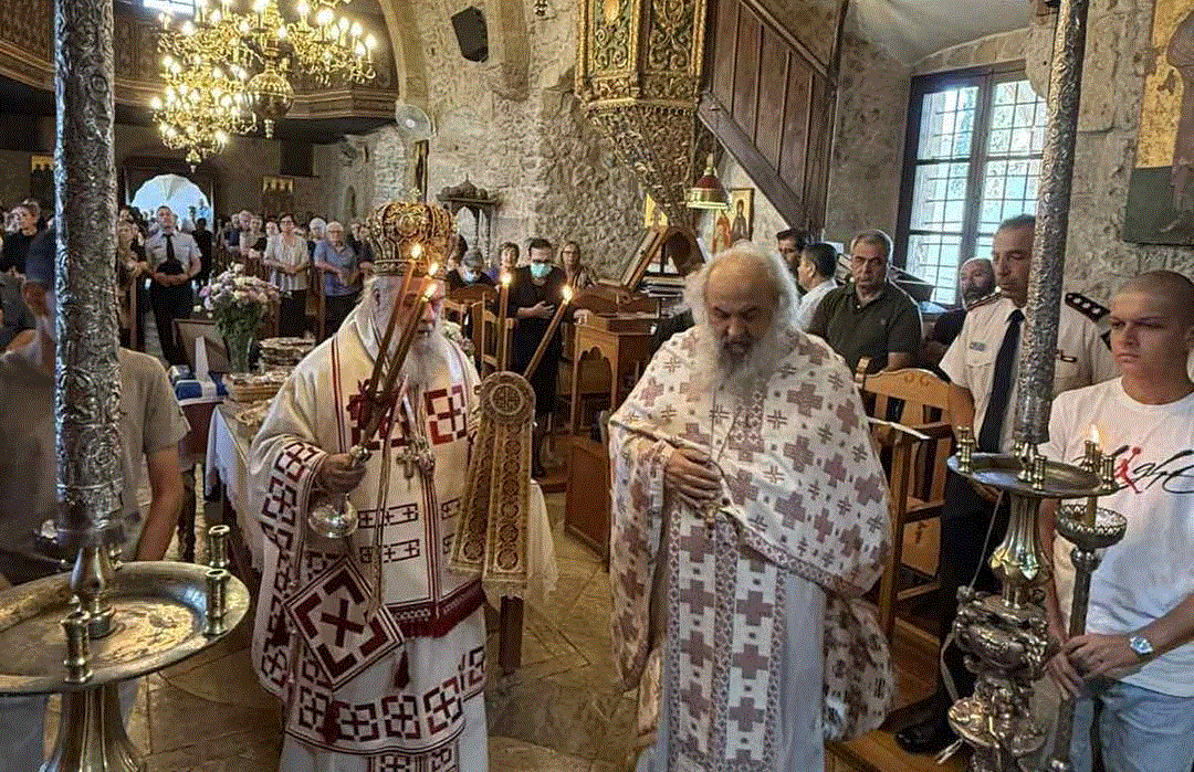 Στον Ιερό Ναό Αγίου Ιωάννης του Θεολόγου το μνημόσυνο των Εθνομαρτύρων Αρχιεπισκόπου Κύπρου Κυπριανού των Επισκόπων Πάφου Χρυσάνθου Κιτίου Μελετίου και Κυρηνείας Λαυρεντίου