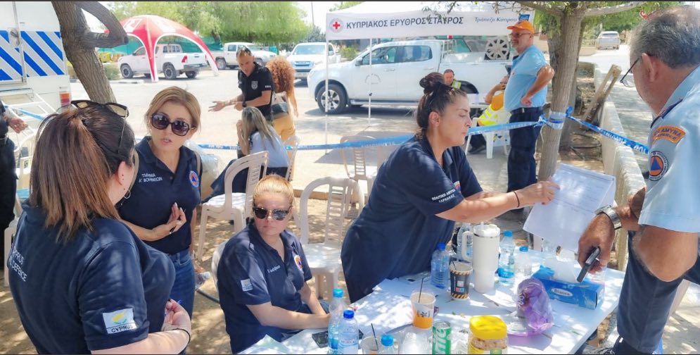 Η Πολιτική Άμυνα Λάρνακας δίπλα σους πυρόπληκτους της Ορεινής Λεμεσού (φώτο) Η Πολιτική Άμυνα Λάρνακας δίπλα σους πυρόπληκτους της Ορεινής Λεμεσού (φώτο)