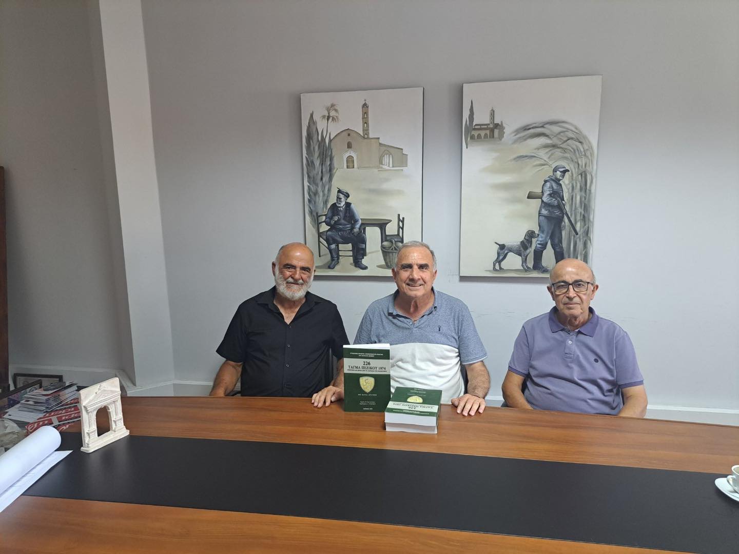 Aντιπροσωπεία του Συνδέσμου Εφέδρων Αξιωματικών και Οπλιτών 226 Τάγματος Πεζικού στον Αντιδήμαρχο του Δ.Δ Λιβαδιών κ. Μαριο Αρμένη
