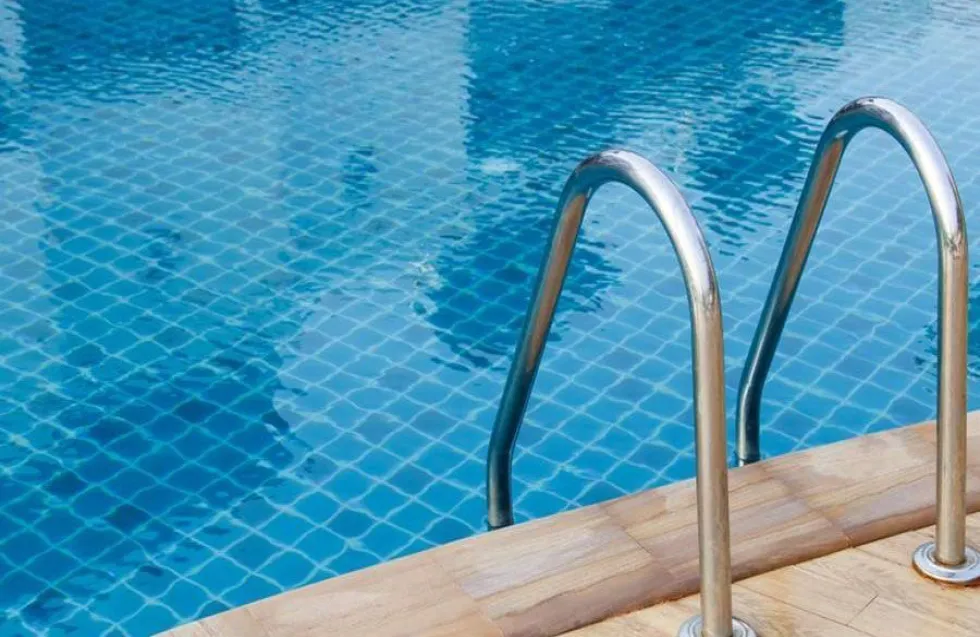 Διαρροή χημικών υλικών σε ξενοδοχείο στον Πρωταρά, εκκενώθηκε ο χώρος της πισίνας