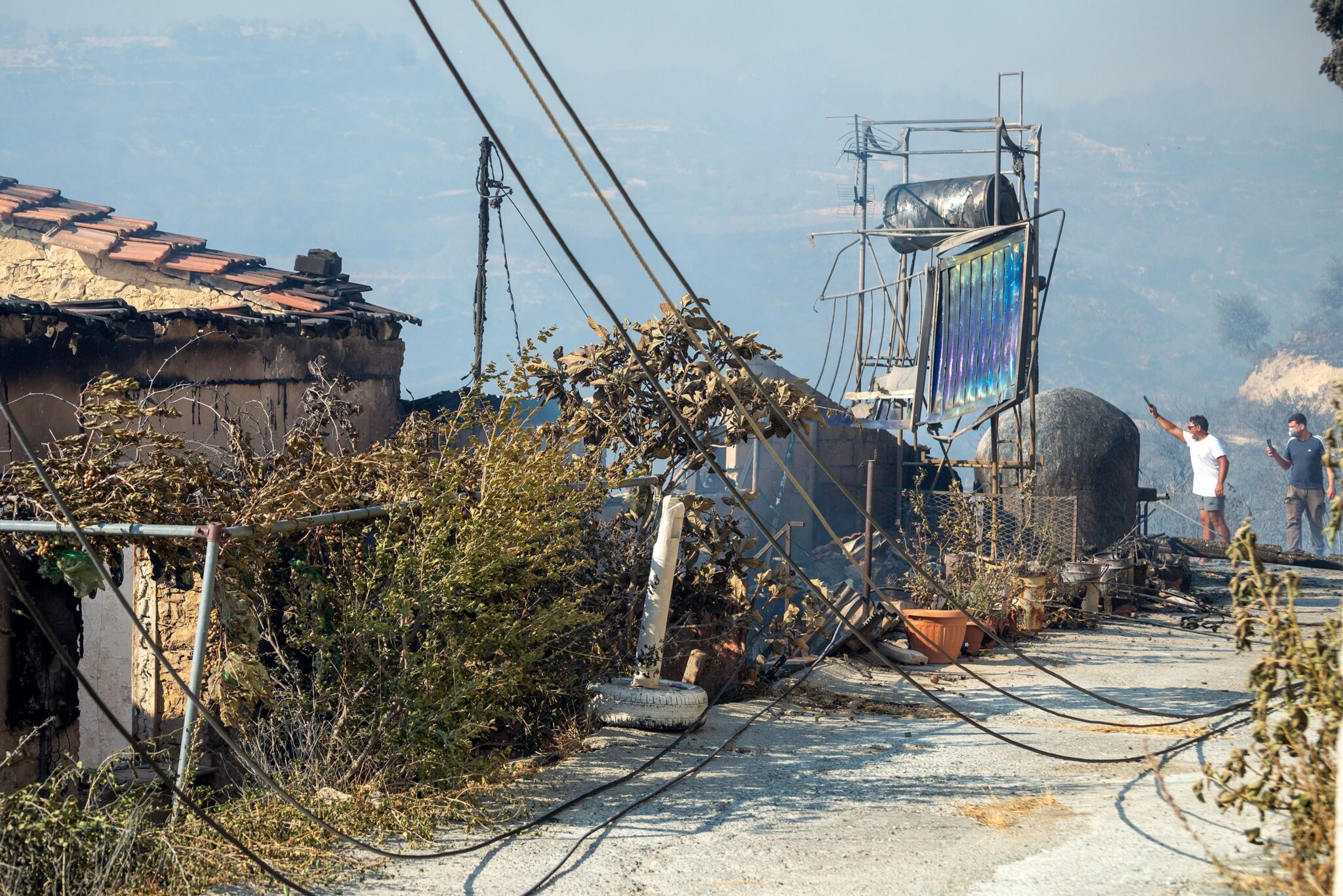 Αρχίζει η καταγραφή ζημιών, αυτά είναι τα τηλέφωνα για τους πυρόπληκτους