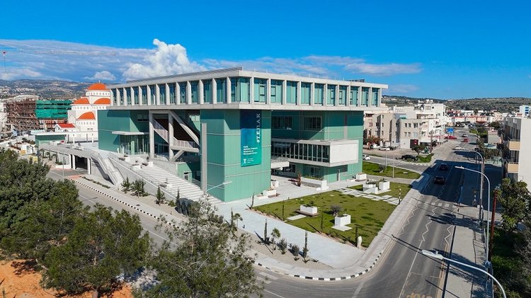 Φίμωση με πειθαρχική παραπομπή του καταγγέλλει ο καθηγητής του ΤΕΠΑΚ Φίμωση με πειθαρχική παραπομπή του καταγγέλλει ο καθηγητής του ΤΕΠΑΚ