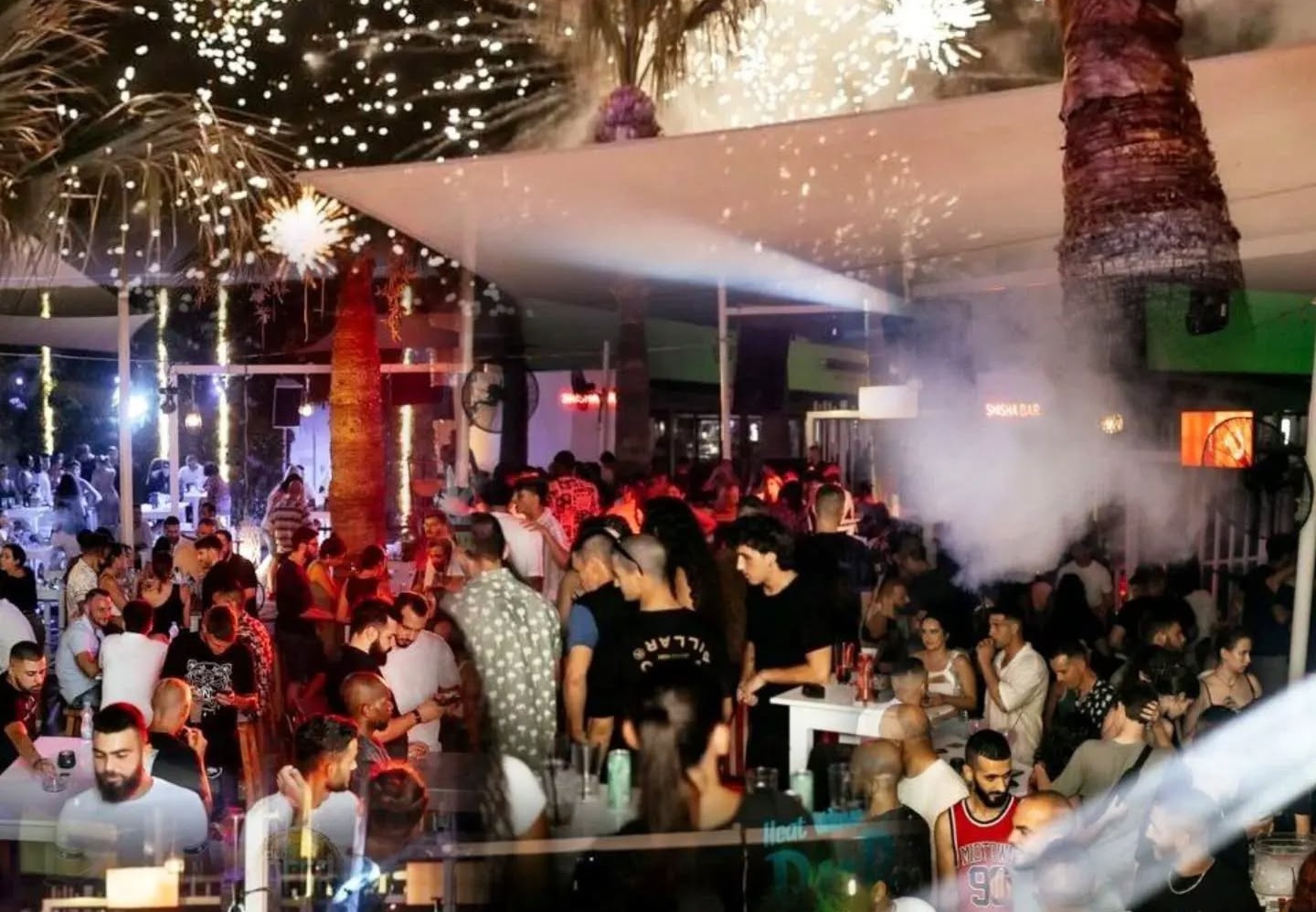  FUSED: Ένα Εκρηκτικό Party με τον MR UNKWN στο Lagoon Beach Bar!