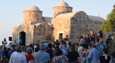 ΠΡΟΣΚΗΝΥΜΑ ΣΤΗΝ ΑΓΙΑ ΜΑΡΙΝΑ ΣΤΗ ΔΕΡΥΝΕΙΑ