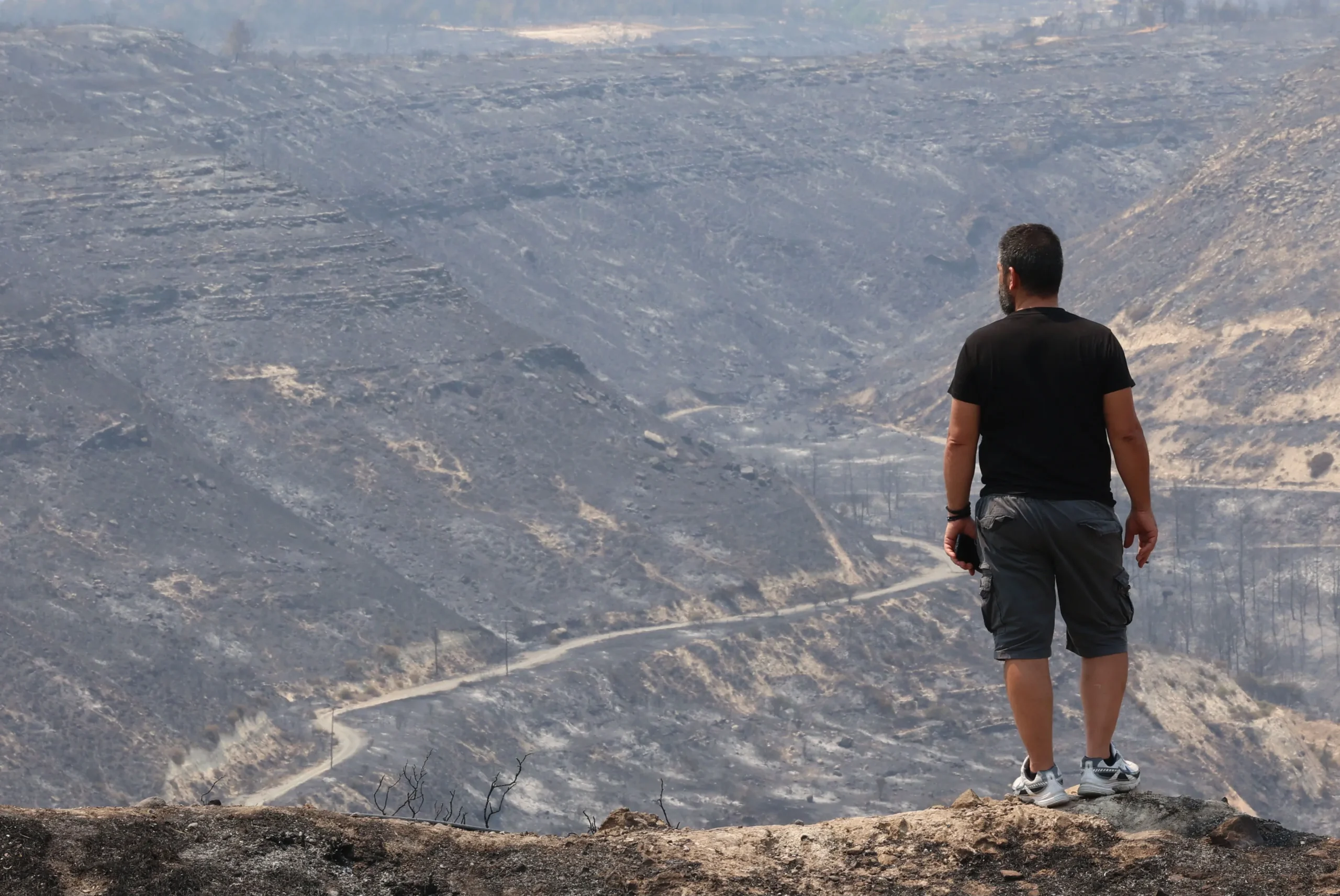 «Δεν υπάρχουν ενεργά μέτωπα» στην επ. Λεμεσού- Μάχη με τις αναζωπυρώσεις