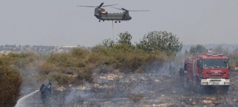 helicopters-cyprus-fires-2025-e1753531779188