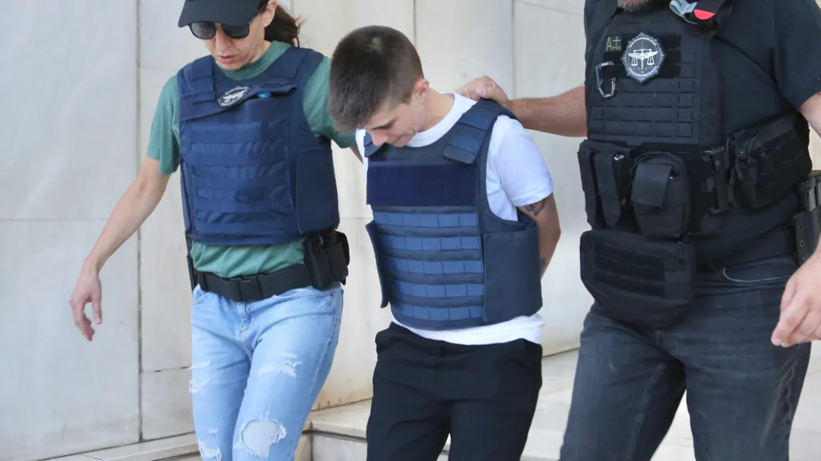 Ομολόγησε τις δολοφονίες των βρεφών και της αδελφής της η Μουρτζούκου